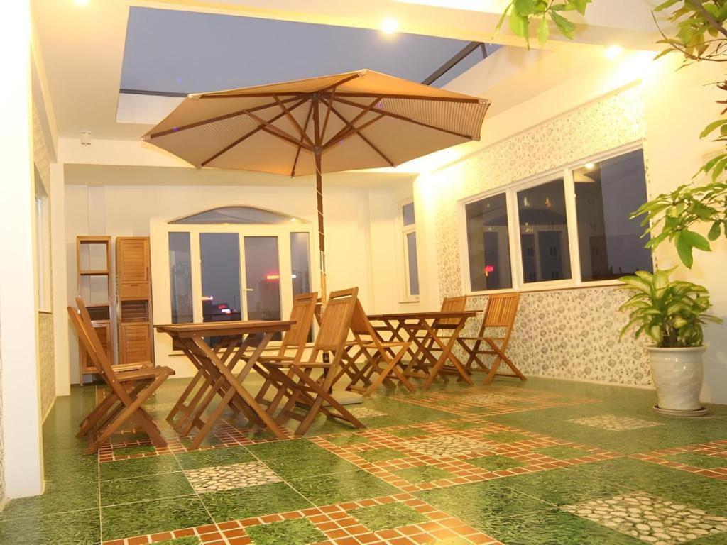 Omega Da Nang Beach Hotel Exterior foto
